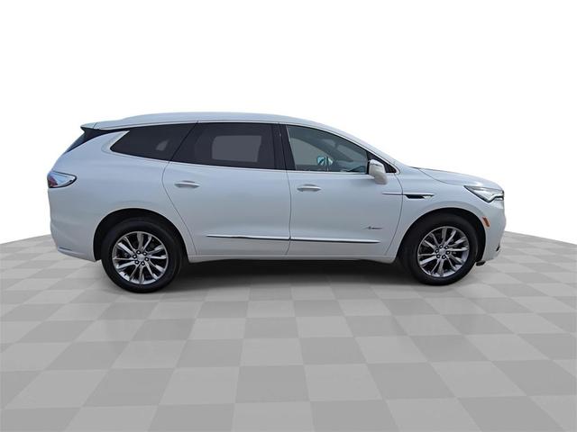 Photo of 2022 White Frost Tri-Coat Buick Enclave