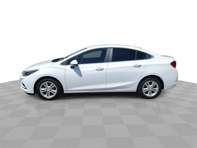 Photo of 2017 Summit White Chevrolet Cruze