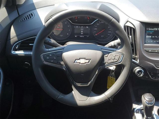 Photo of 2017 Summit White Chevrolet Cruze