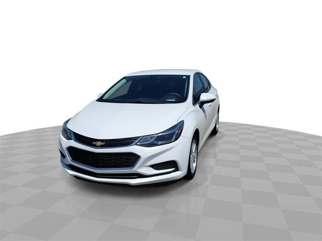 Photo of 2017 Summit White Chevrolet Cruze