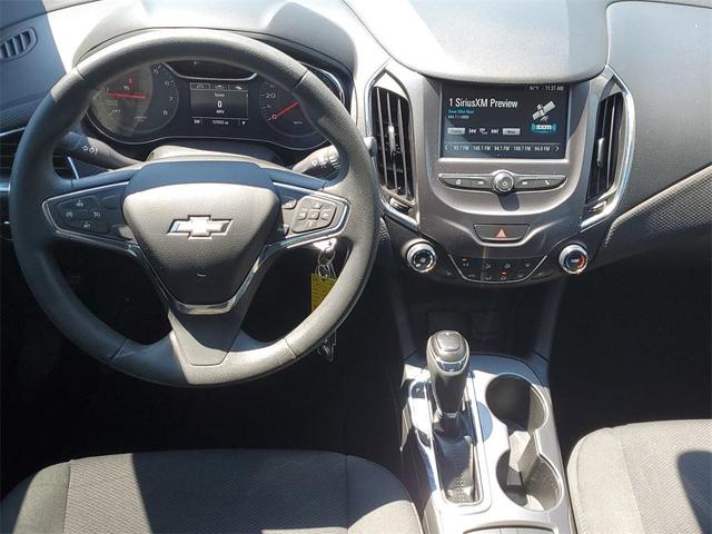 Photo of 2017 Summit White Chevrolet Cruze