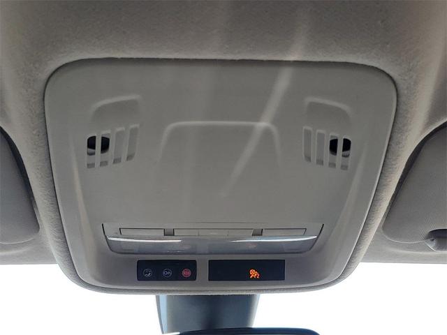 Photo of 2017 Summit White Chevrolet Cruze