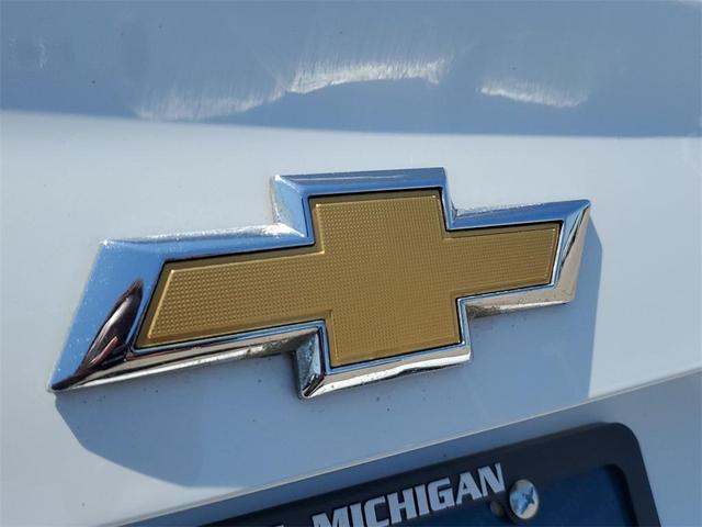 Photo of 2017 Summit White Chevrolet Cruze