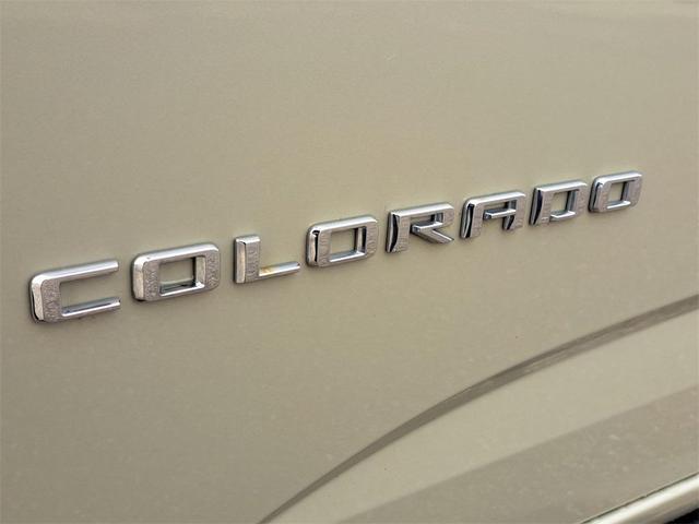 Photo of 2022 Sand Dune Metallic Chevrolet Colorado