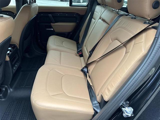 Photo of 2025 Santorini Black Metallic Land Rover Defender