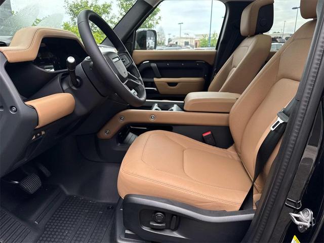 Photo of 2025 Santorini Black Metallic Land Rover Defender