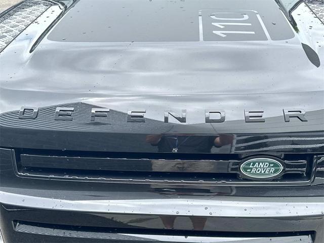Photo of 2025 Santorini Black Metallic Land Rover Defender