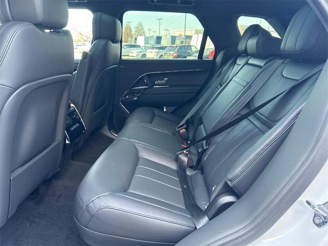Photo of 2025 White Land Rover Range Rover Sport