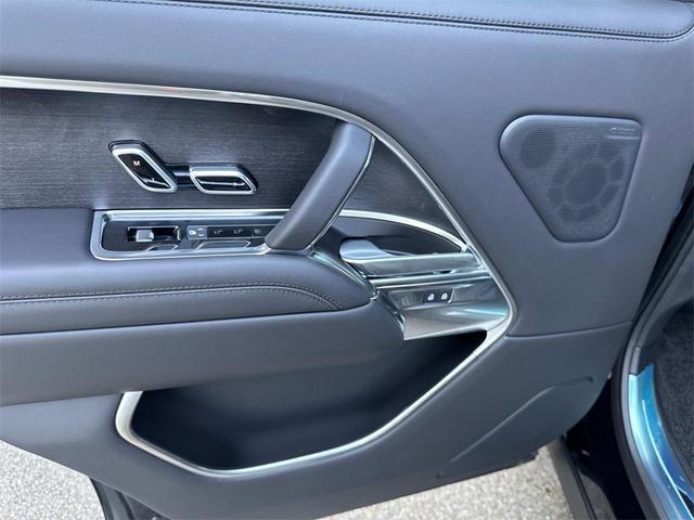 Photo of 2025 Black Land Rover Range Rover
