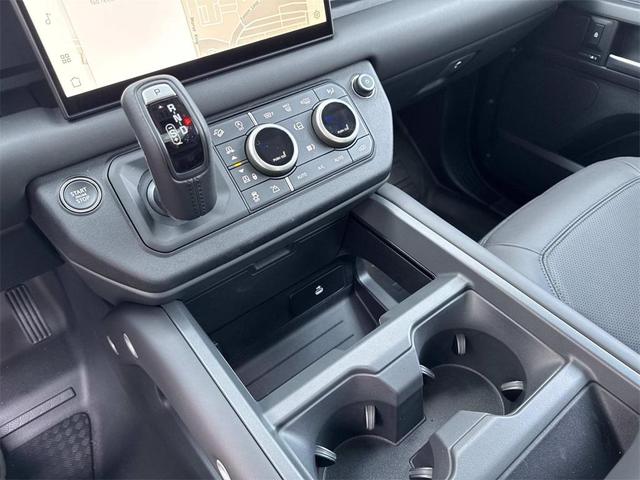 Photo of 2025 Santorini Black Metallic Land Rover Defender