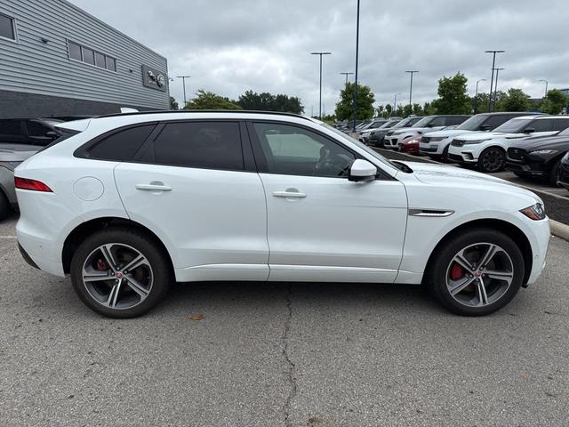 Photo of 2017 Polaris White Jaguar F-PACE