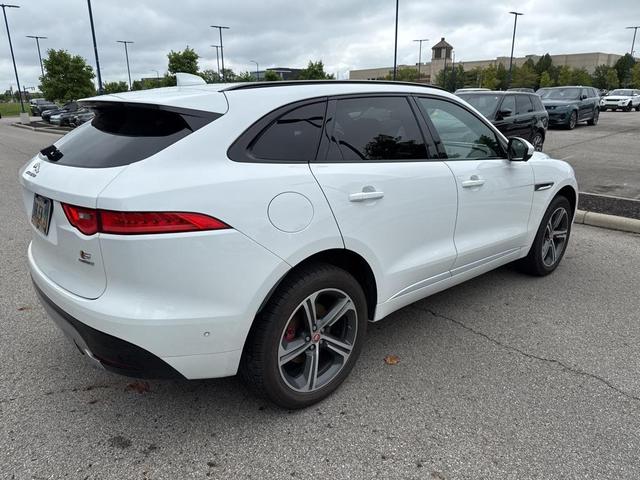 Photo of 2017 Polaris White Jaguar F-PACE