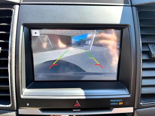 Photo of 2018 Magnetic Metallic Ford Taurus