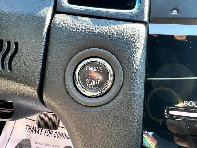 Photo of 2018 Magnetic Metallic Ford Taurus