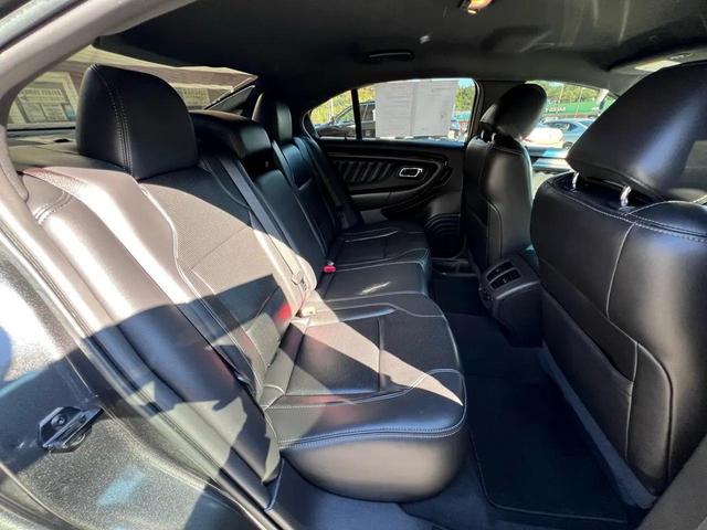 Photo of 2018 Magnetic Metallic Ford Taurus