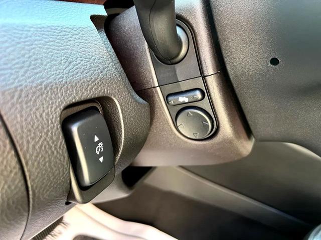 Photo of 2018 Magnetic Metallic Ford Taurus