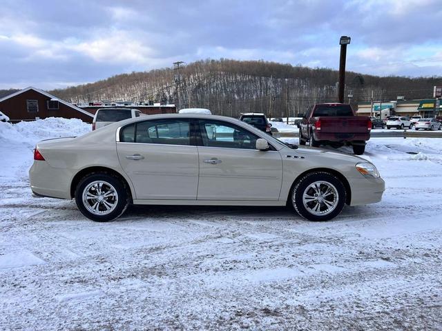 Photo of 2011 Champagne Buick Lucerne