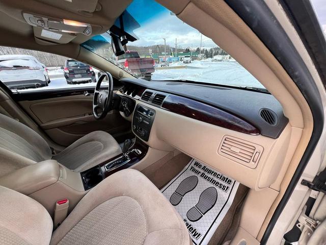 Photo of 2011 Champagne Buick Lucerne