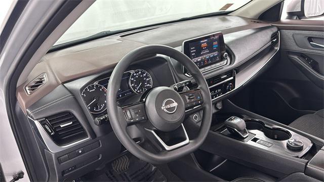 Photo of 2022 Brilliant Silver Metallic Nissan Rogue
