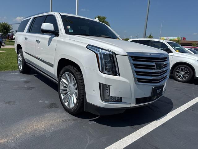 Photo of 2017 Crystal White Tricoat Cadillac Escalade ESV