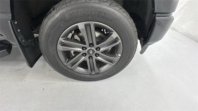 Photo of 2022 Agate Black Metallic Ford F-150
