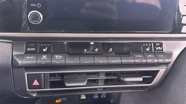Photo of 2025 Midnight Black Metallic Toyota Camry