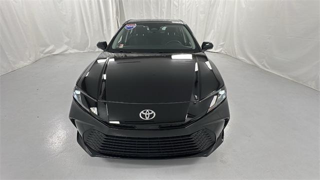 Photo of 2025 Midnight Black Metallic Toyota Camry
