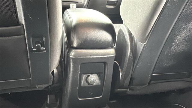 Photo of 2016 White Dodge Journey