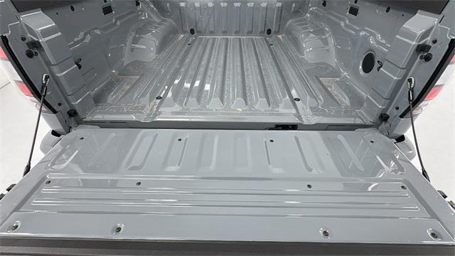 Photo of 2025 Boulder Gray Pearl Nissan Frontier