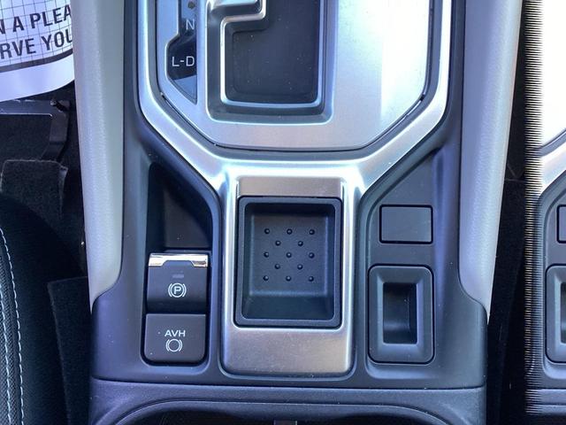 Photo of 2022 Crystal White Pearl Subaru Forester