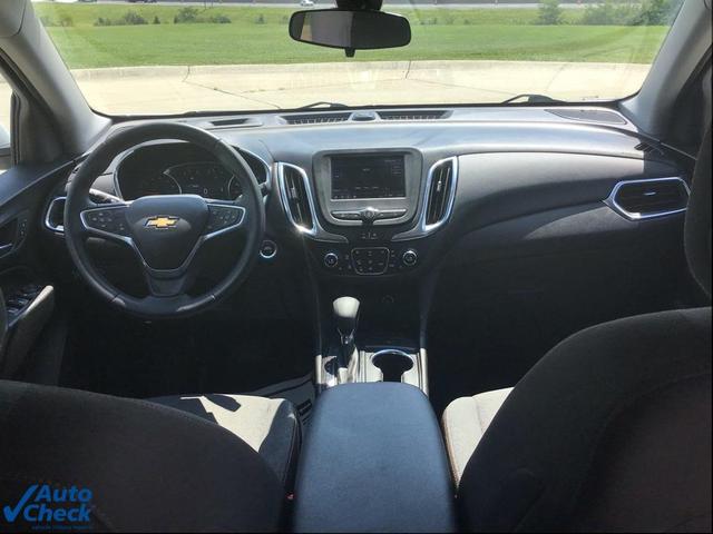 Photo of 2023 Summit White Chevrolet Equinox