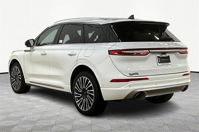 Photo of 2022 Pristine White Lincoln Corsair