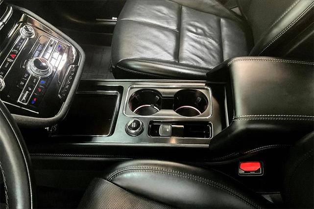 Photo of 2022 Pristine White Lincoln Corsair