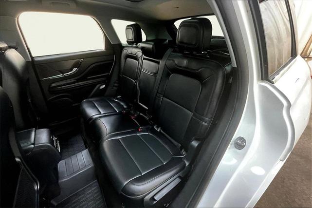 Photo of 2022 Pristine White Lincoln Corsair