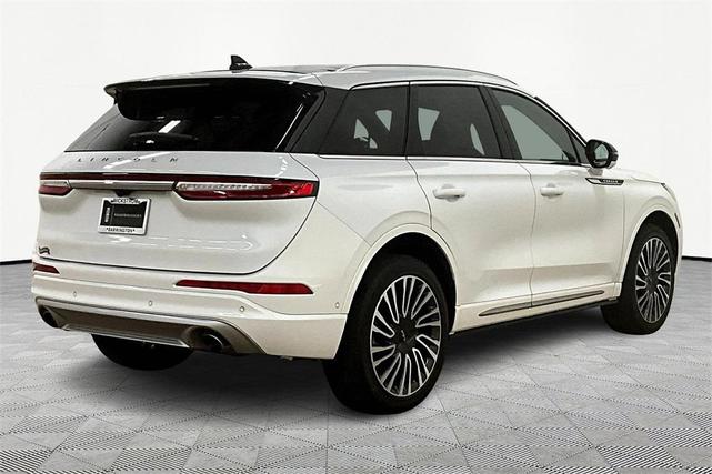 Photo of 2022 Pristine White Lincoln Corsair