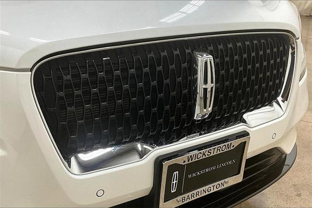 Photo of 2022 Pristine White Lincoln Corsair