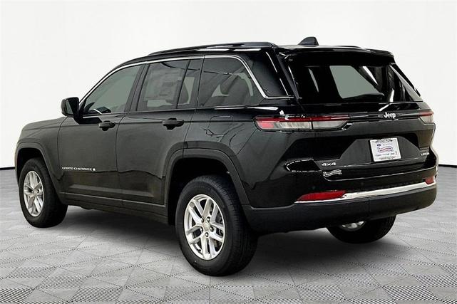 Photo of 2025 Diamond Black Jeep Grand Cherokee