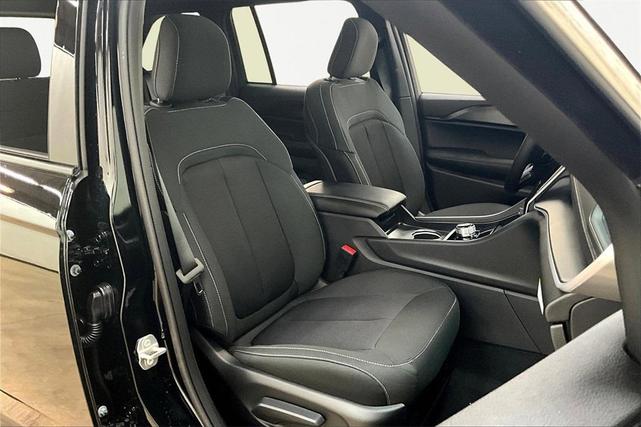 Photo of 2025 Diamond Black Jeep Grand Cherokee