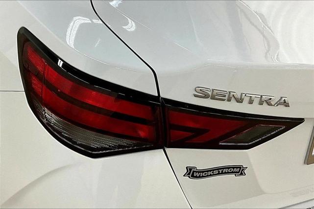 Photo of 2024 Cloud White Nissan Sentra