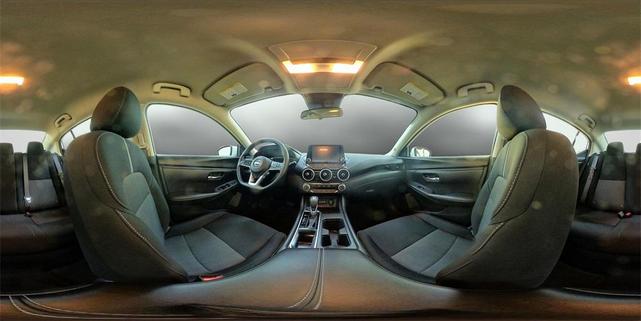 Photo of 2024 Cloud White Nissan Sentra