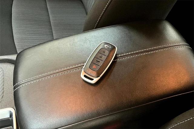 Photo of 2024 Cloud White Nissan Sentra