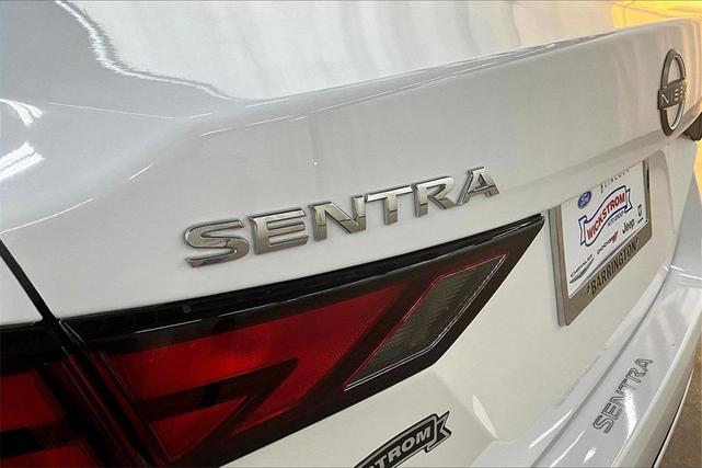 Photo of 2024 Cloud White Nissan Sentra
