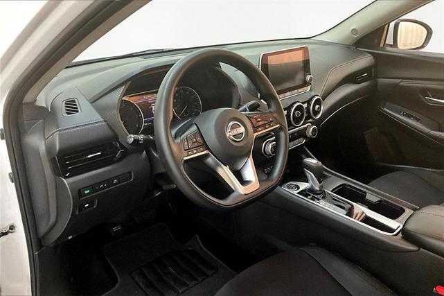 Photo of 2024 Cloud White Nissan Sentra