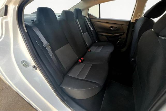 Photo of 2024 Cloud White Nissan Sentra
