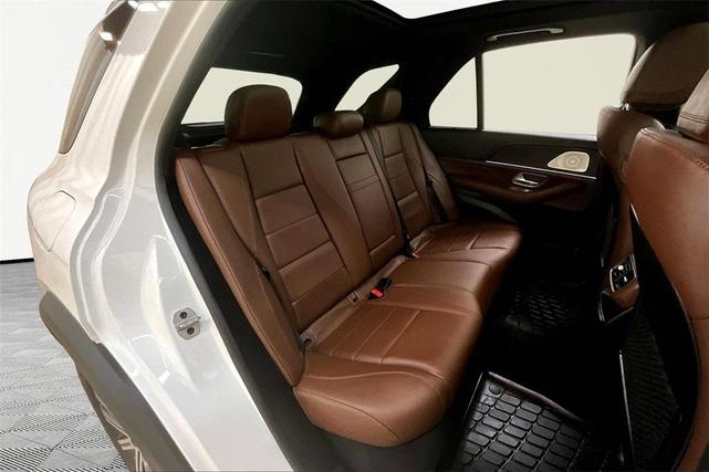 Photo of 2024 Polar White Mercedes-Benz GLE 350