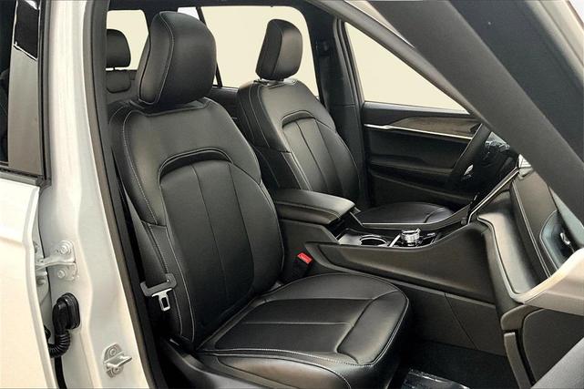 Photo of 2025 Bright White Clearcoat Jeep Grand Cherokee 4xe
