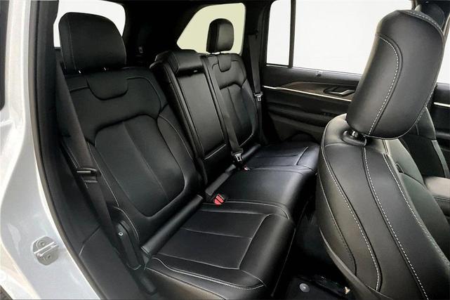Photo of 2025 Bright White Clearcoat Jeep Grand Cherokee 4xe