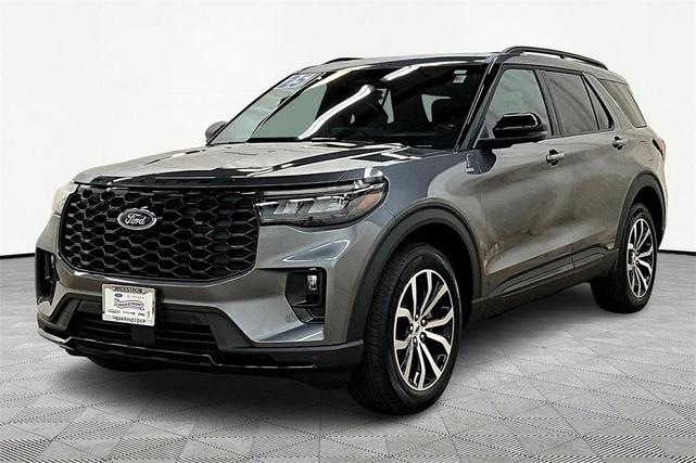 Photo of 2025 Carbonized Gray Metallic Ford Explorer