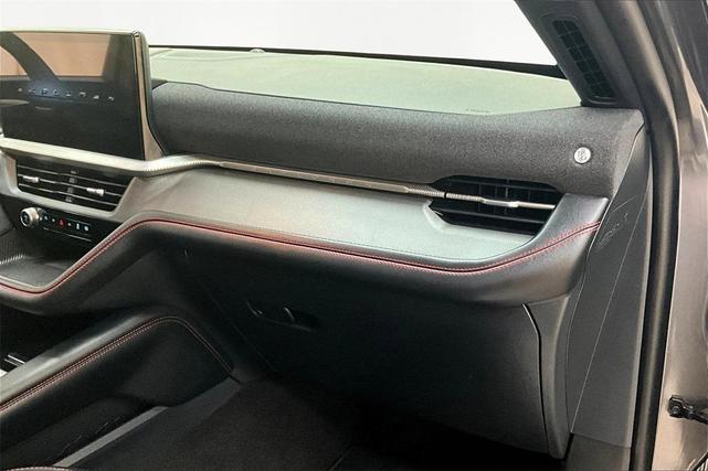 Photo of 2025 Carbonized Gray Metallic Ford Explorer