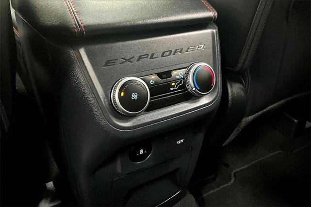 Photo of 2025 Carbonized Gray Metallic Ford Explorer